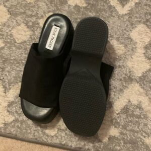 New Without Box Steve Madden 90’s Slinky30